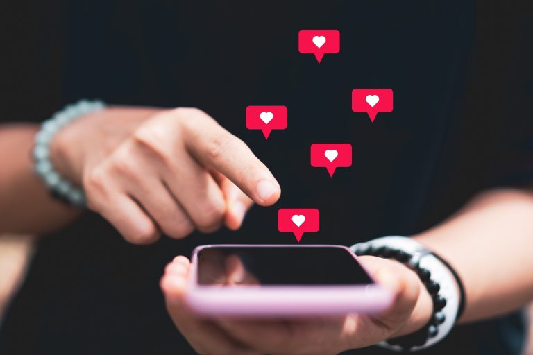 Riding the SuperViral Wave Strategies for Massive Online Amplification
